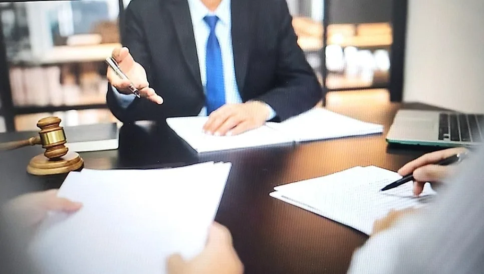 보이스피싱 명의도용 혐의로 경찰조사를 앞두고 있다면, 강남구청역법률사무소 야간 상담