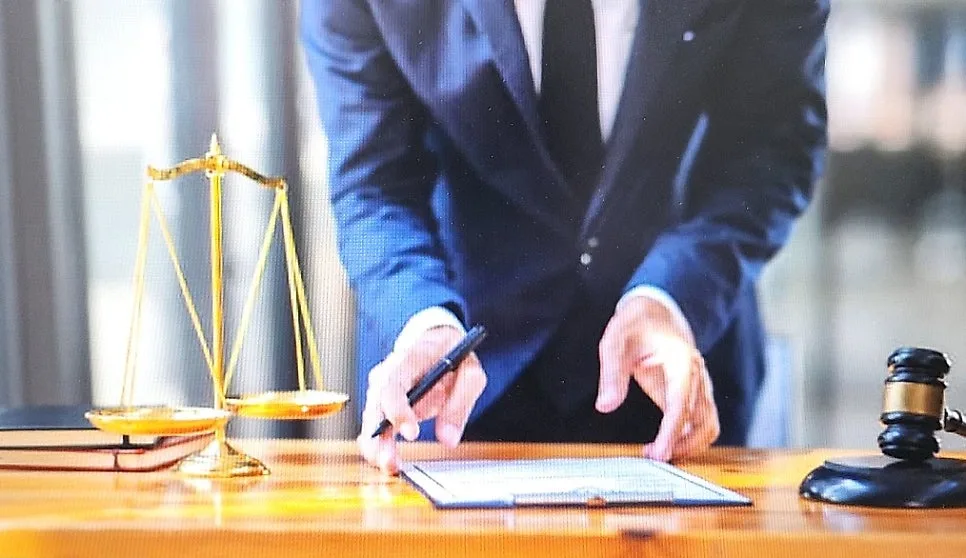 신호등없는횡단보도사고 발생 시 해야할 행동은? 강남교통사고변호사 야간 상담