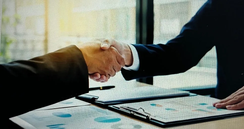 헌팅포차 성추행 혐의를 받고 있다면, 성범죄특화변호사 전화 상담