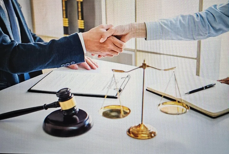 의료법위반 벌금이 궁금하다면, 학동형사법변호사 전화 상담