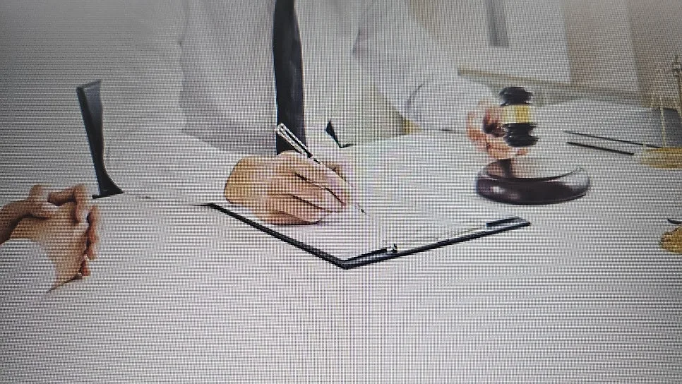 이혼소송 중 개인회생 고려하고 있다면, 강남 직장인 변호사 법률 상담