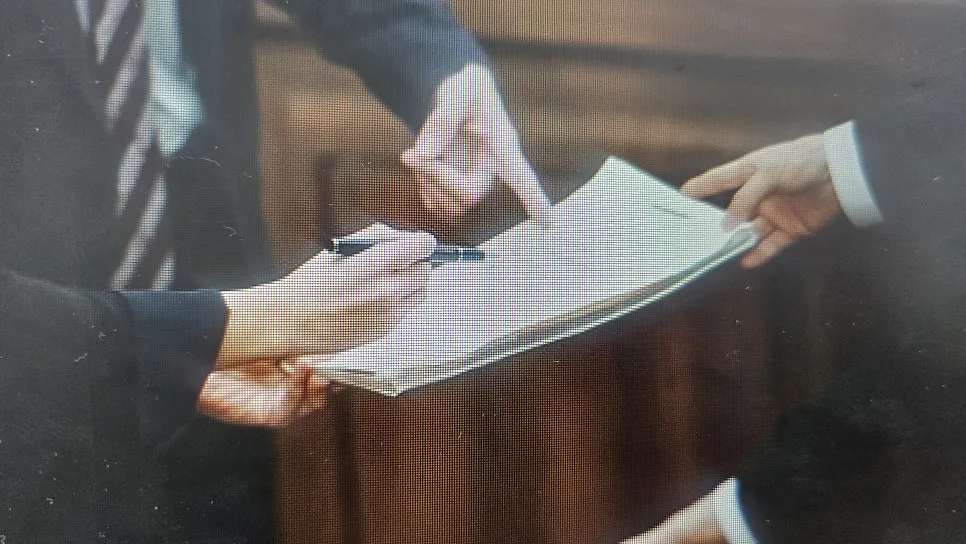 선정릉역이혼전문변호사가 알려주는 남편 여사친 동창회불륜 이혼소송과 위자료 청구는