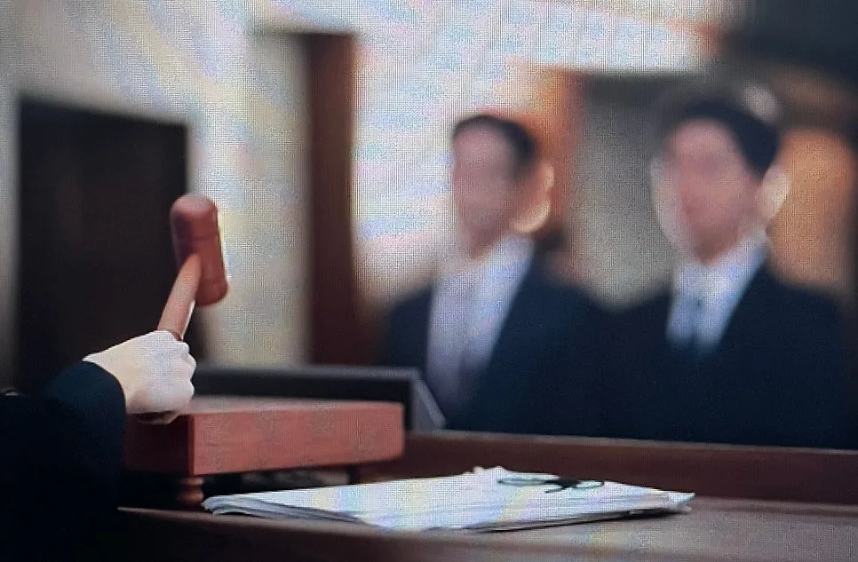 남자 만나는 동성애자 남편 이혼하고싶다면, 강남불륜이혼변호사 전화 상담