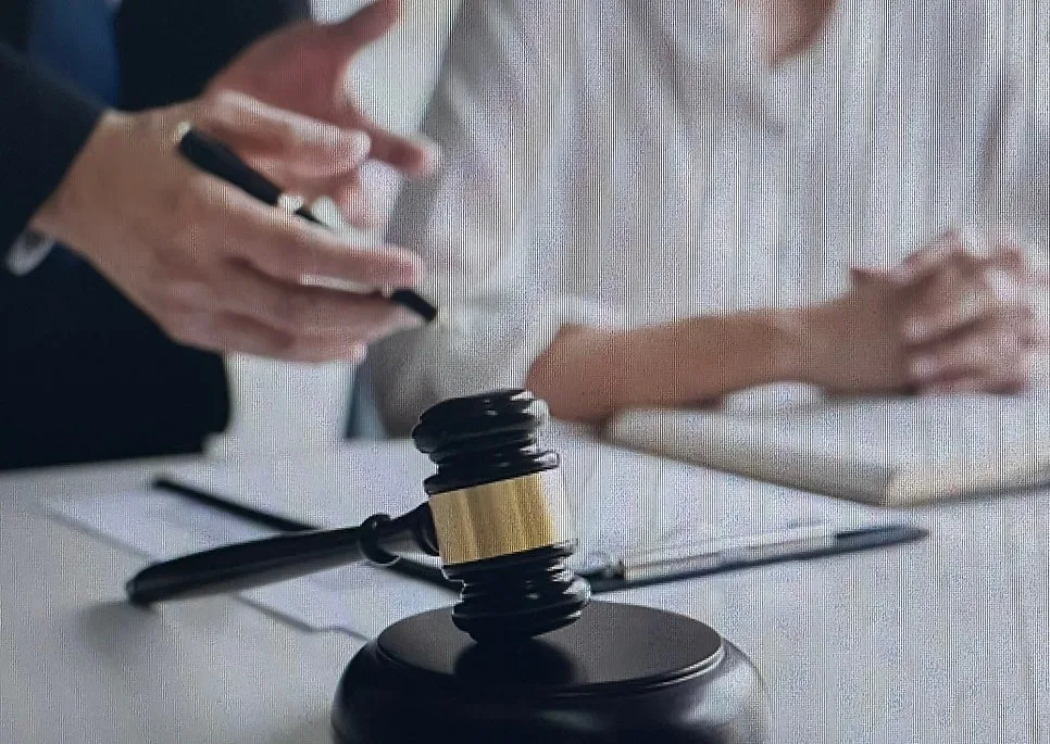 남자 만나는 동성애자 남편 이혼하고싶다면, 강남불륜이혼변호사 전화 상담